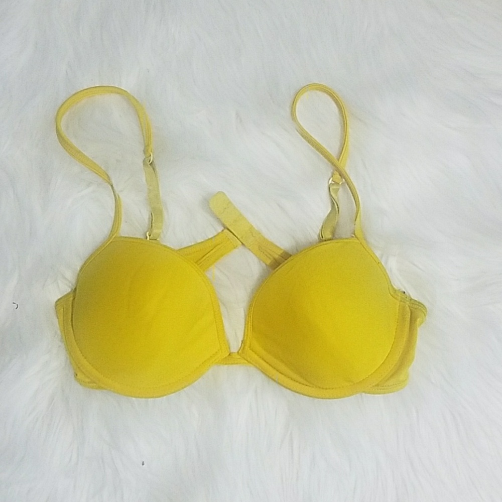 Bright yellow T-shirt bra 34b